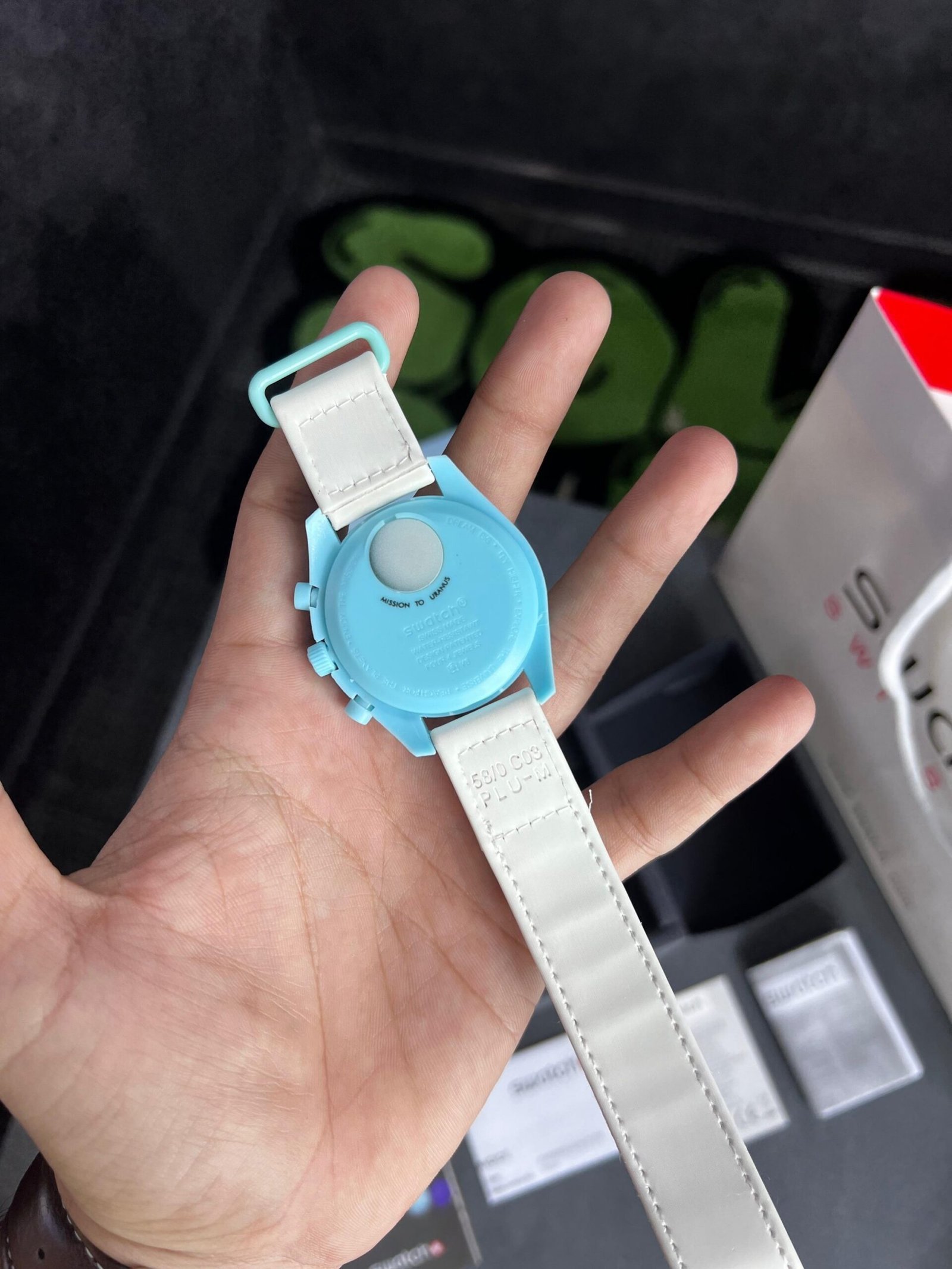 Swatch X Omega Bioceramic Moonswatch Mission To The Moon Uranus With Kit - Image 5