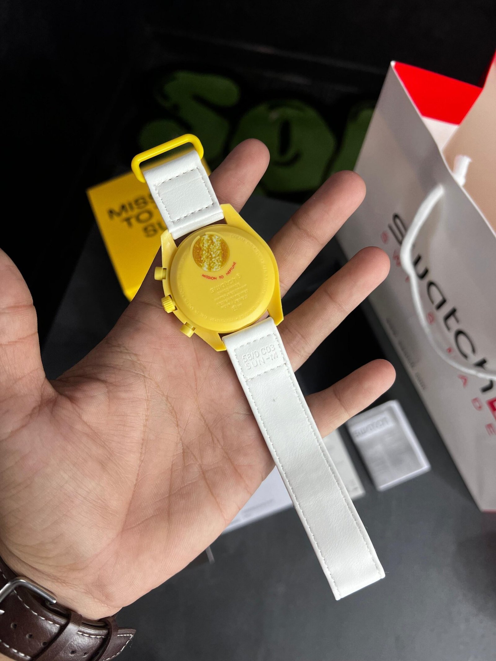 Swatch X Omega Bioceramic Moonswatch Mission To The Moon Sun With Kit - Image 3