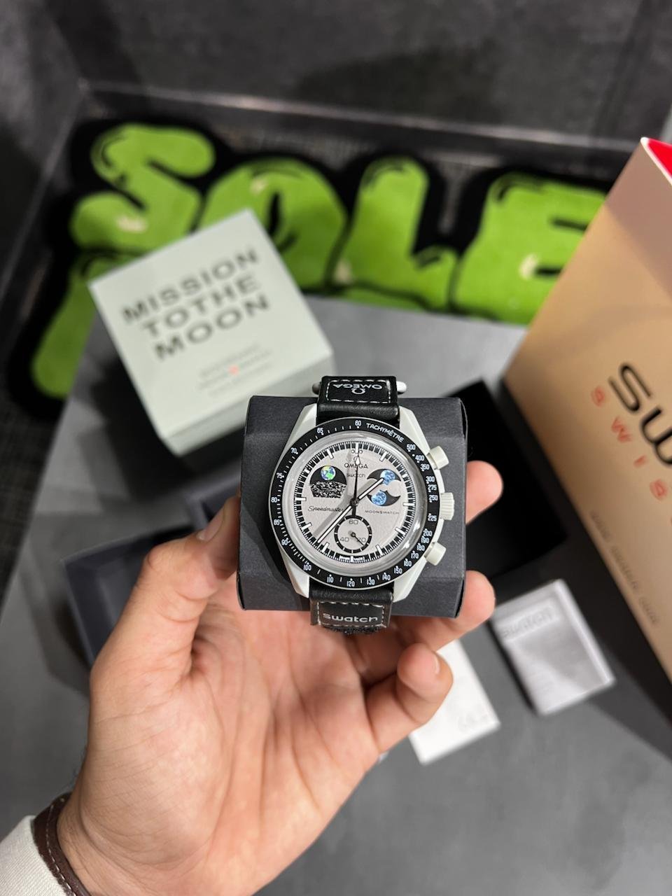 Swatch X Omega Bioceramic Moonswatch Mission To The Moon With Kit - Image 3