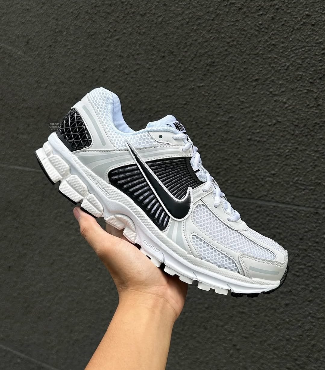 Nike Zoom Vomero 5 Panda - Image 7