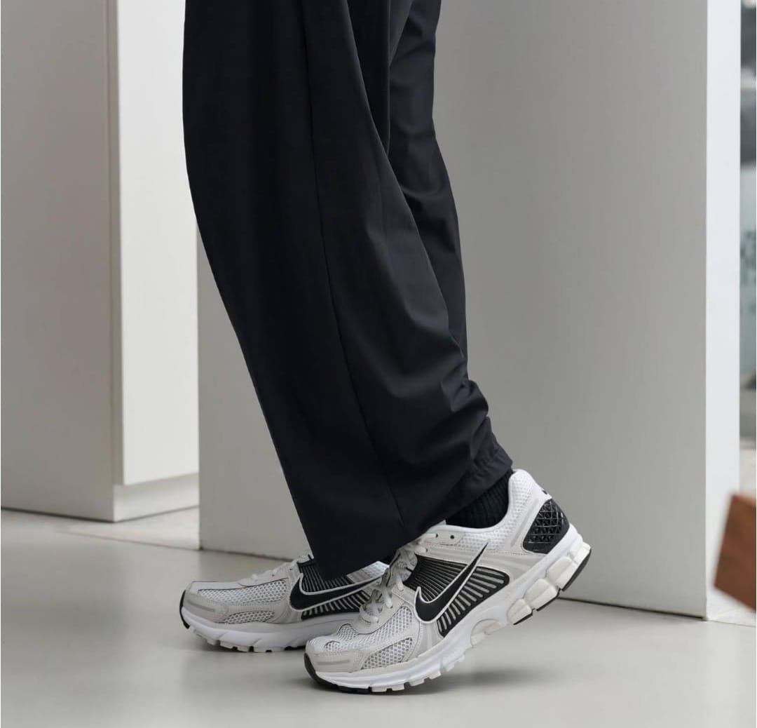 Nike Zoom Vomero 5 Panda - Image 5