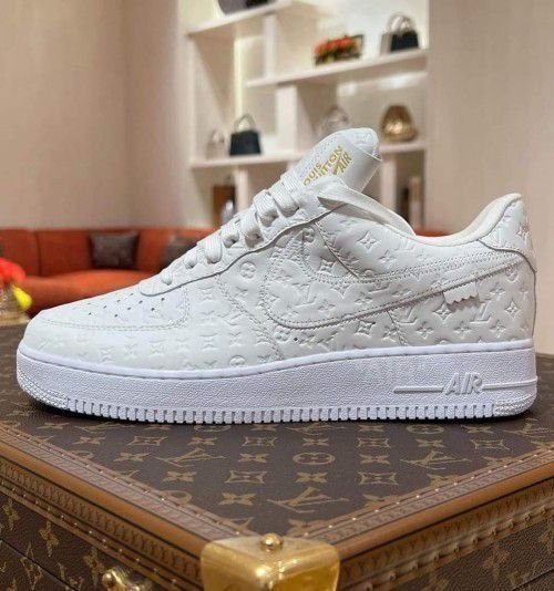 Nike Airforce 1 low Off white X louis Vuitton - Image 3