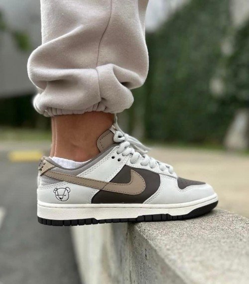 Nikee Sb Dunk Low x Otomo Katsuhiro Dark Brown - Image 4