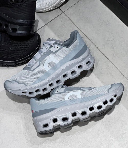 On Cloud Monster Void Alloy Glacier - Image 4