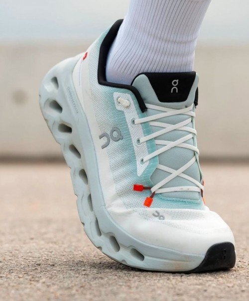 On Cloudtilt Mineral Ivory - Image 6