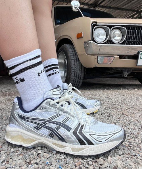 gel kayano 14 x jjjjound metallic silver black - Image 5