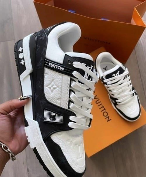 *Louis Vuitton LV Trainer Monogram Denim Black With Accessories - Image 4