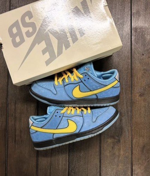 NIKEE SB DUNK LOW THE POWER PUFF BUBBLES - Image 5