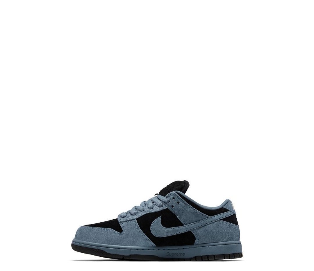 Supreme x Nike Dunk Low SB 'Ocean Fog' - Image 3