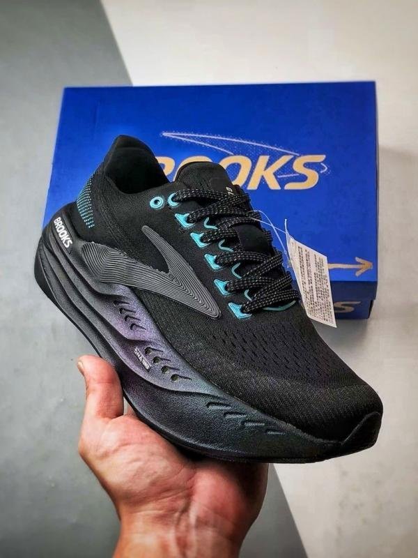 Brooks Glycerine Max Black Magic - Image 2