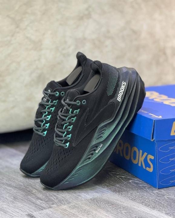 Brooks Glycerine Max Black Magic - Image 3