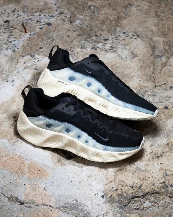 Nik.e Ava Rover Black Muslin