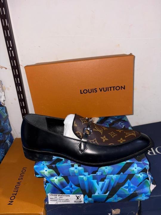 LOUISS VUITTON premium italian party loafer
