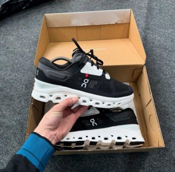 On Running CloudStatus 3 Black - Image 3