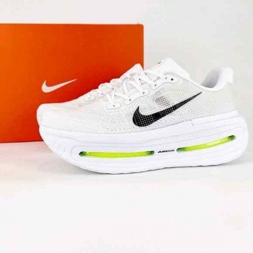 Nikee Vomero Premiume white green