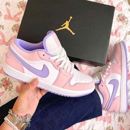 Nikee Air Jordan 1 Low SE Arctic Punch - Image 2