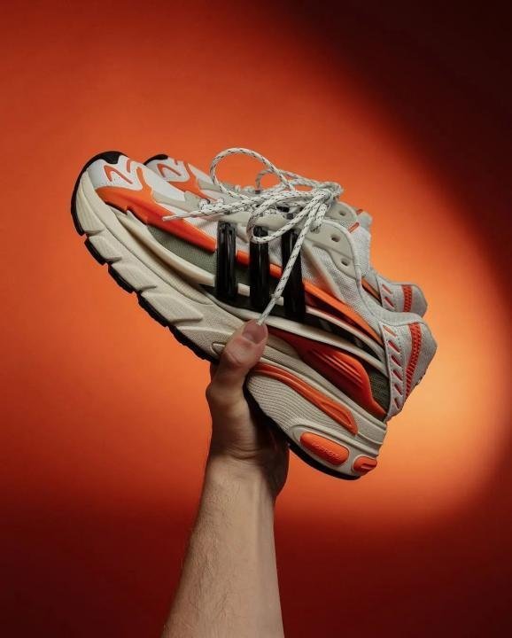 Pharrelll Williamss X Adida_ss Adistar Jellyfish Black Orange With Blue Box - Image 3