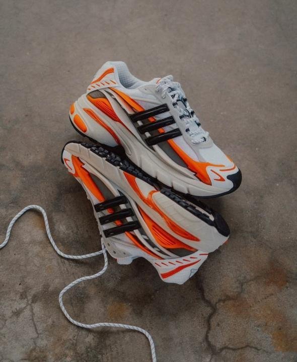 Pharrelll Williamss X Adida_ss Adistar Jellyfish Black Orange With Blue Box - Image 4