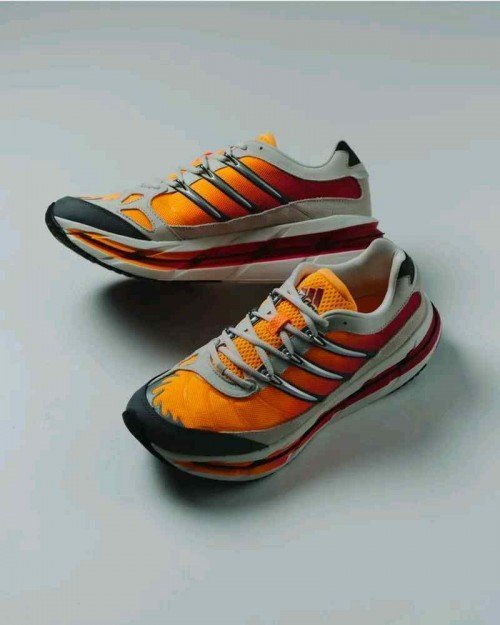 Adidass adistar HRMY Yellow red