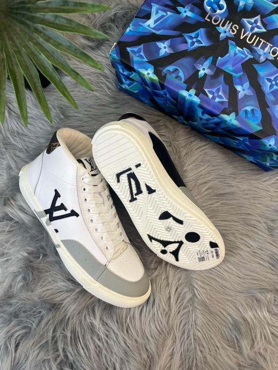 LOUISS VUITTON X CHARLIE PREMIUM SNEAKER - Image 6