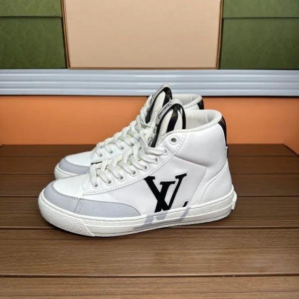 LOUISS VUITTON X CHARLIE PREMIUM SNEAKER - Image 3