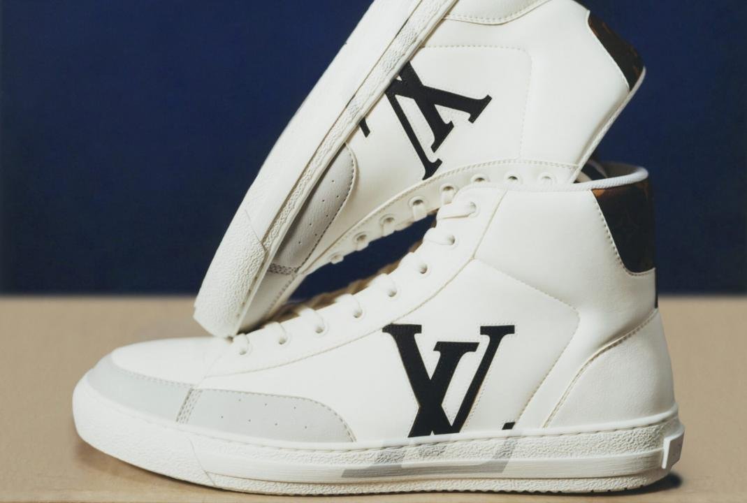LOUISS VUITTON X CHARLIE PREMIUM SNEAKER - Image 7