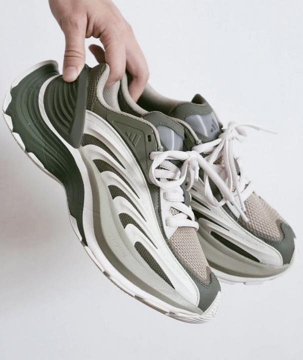 ADIDA.S XLG METAWAVE LIGHT BROWN - Image 4