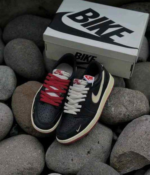 Air Jordan 1 Low OG x Nigel Sylvester - Image 4