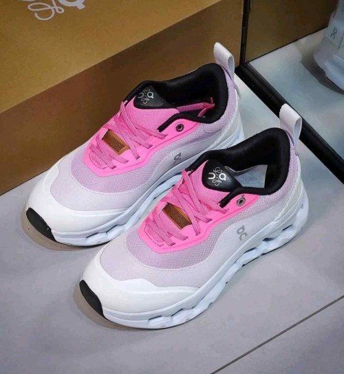 On Cloudtilt X Loewe White Pink - Image 2