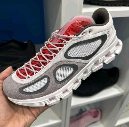 On Running Cloud X FKA Twigs Lily 5022 - Image 5