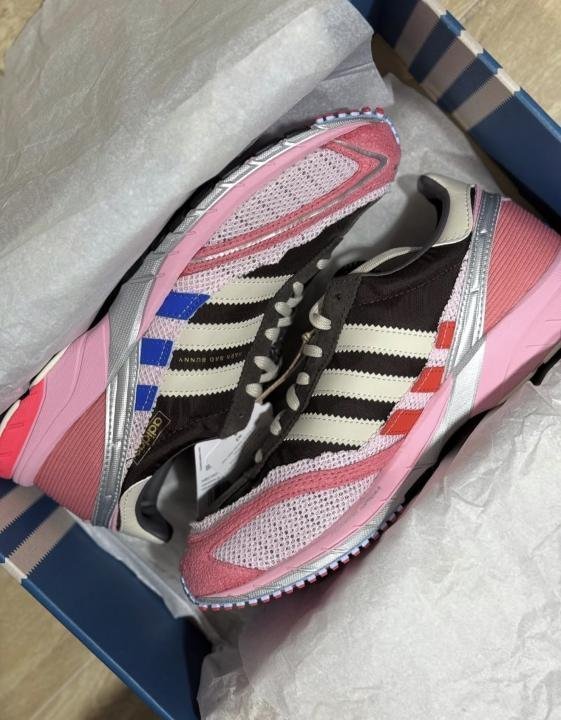 Bad bunny x adida s para adizero SL72 brown clear pink - Image 3