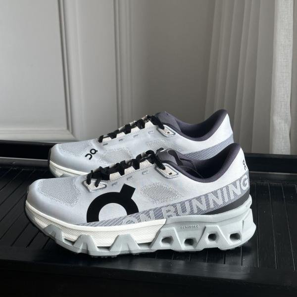 On Cloudmonster Hyper Ivory white Black - Image 3