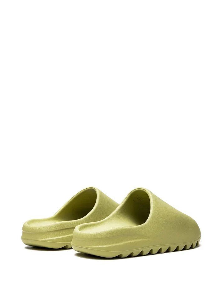 Adidass Yeezy Slide Desert Sand - Image 3