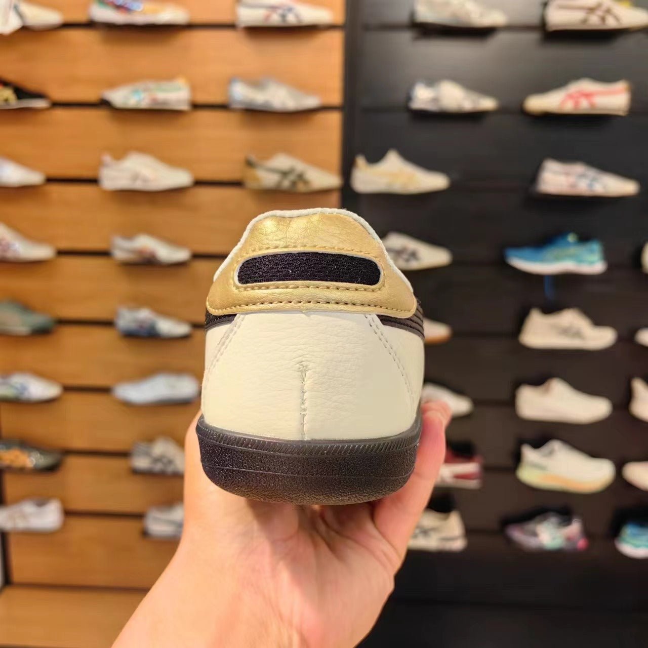 Branded Tiger Sneakers Tokuten Cream Black - Image 4