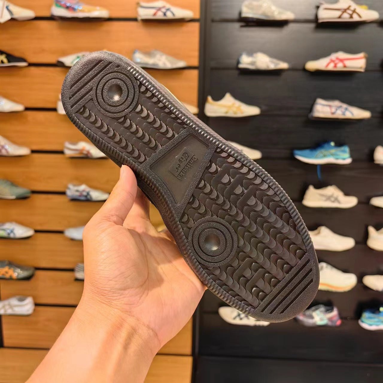 Branded Tiger Sneakers Tokuten Cream Black - Image 3