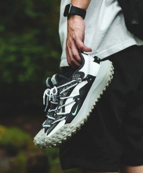 Branded ACG Mountain Fly Low Se Shoes White - Image 2