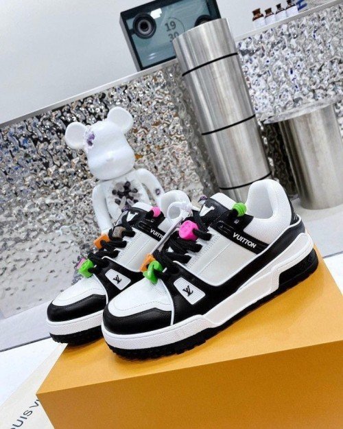 Louis Vuitton MAXI Trainer Black White TOP BATCH UA - Image 4