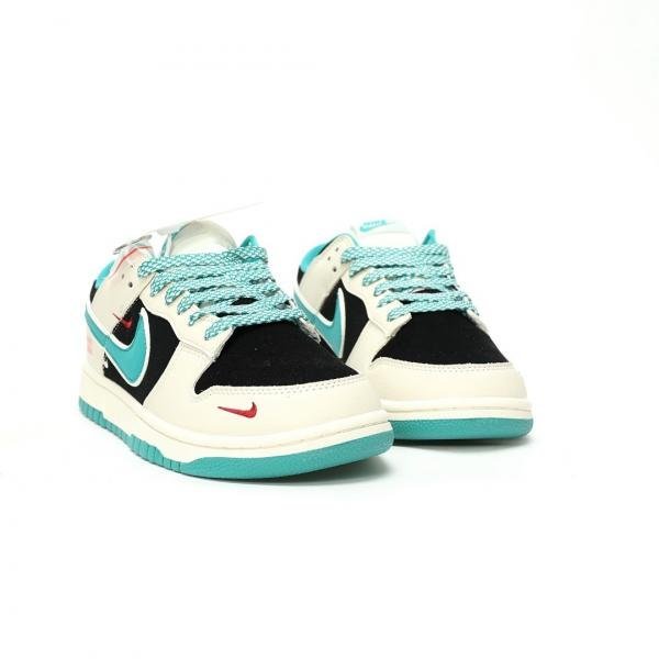 Supreme x Nike Sb Dunk Low Multi TOP BATCH UA - Image 4