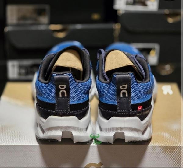 On Cloud surfer Trail running shoe in the Niagara Glacier TOP BATCH UA - Image 4