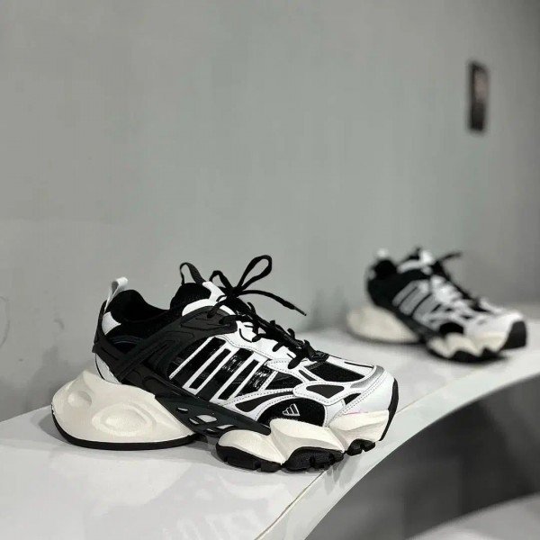 Adidas ADISTAR XLG Runner Deluxe White Black TOP BATCH UA - Image 3