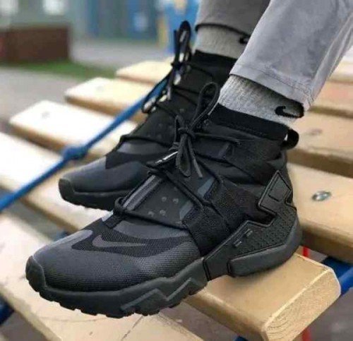 Nike Huarache Grip GS Triple Black TOP BATCH UA - Image 3