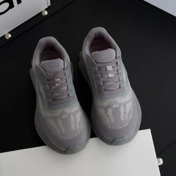 Alo Yoga Alo Runner unisex shoe in grey mesh TOP BATCH UA - Image 3