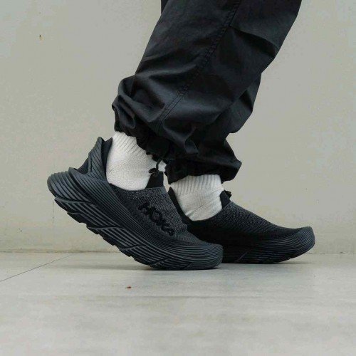 HOKA ONE ONE RESTORE TC All Black TOP BATCH UA - Image 4