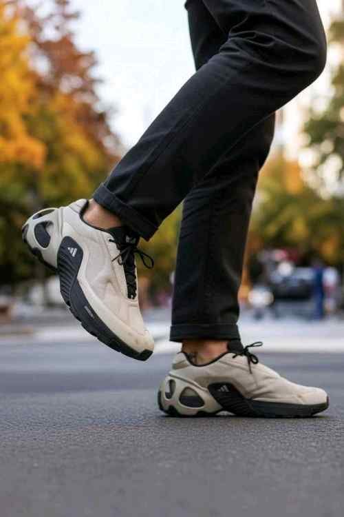 Adidas Wonder Runner Beige Black TOP BATCH UA - Image 3