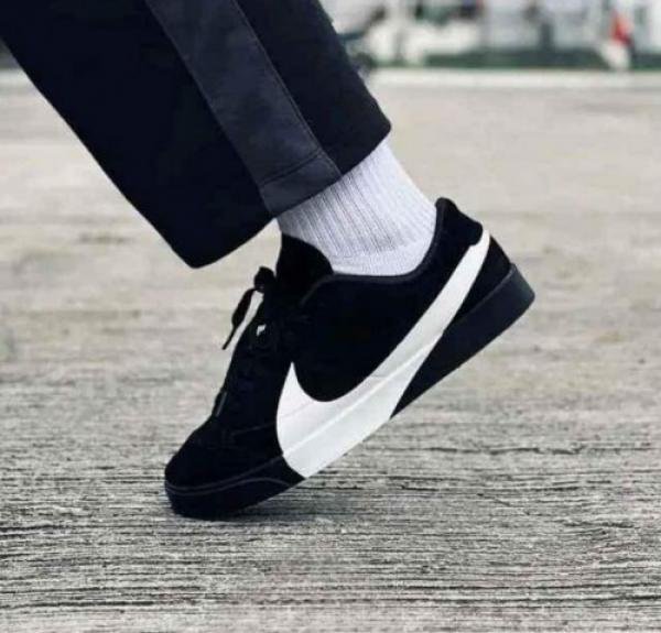 Nike Blazer City Low sneaker in black and white TOP BATCH UA - Image 2
