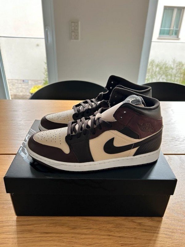 Nikke Air Jordan 1 Mid SE Paris YMCA TOP BATCH UA - Image 3