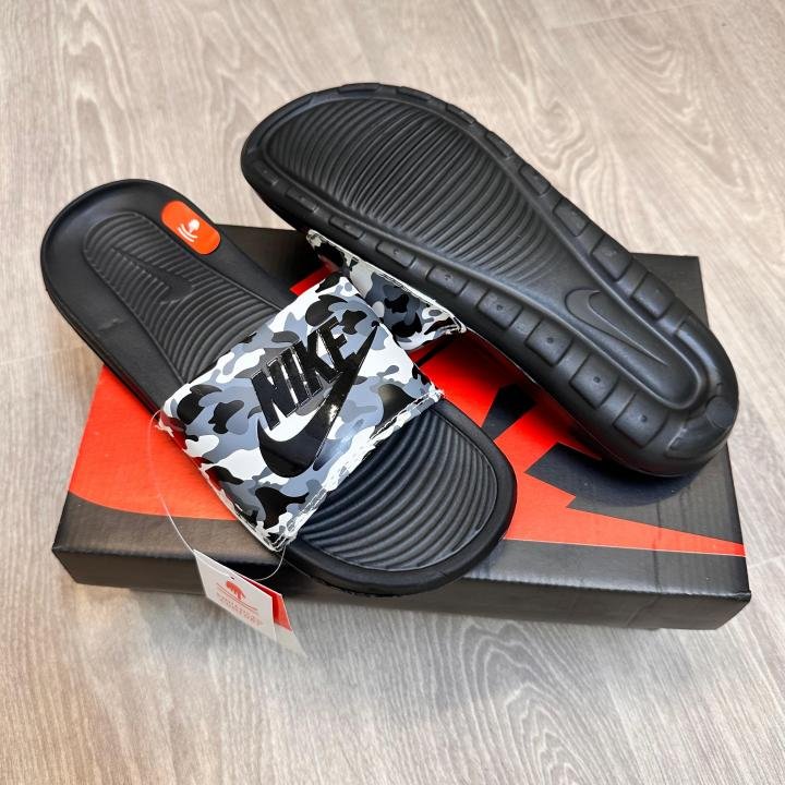 Nike Victori One Camo Black Flip-Flop