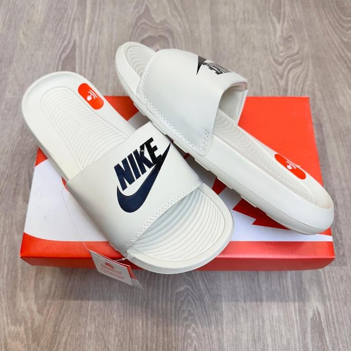 Nike Victori One Cream Black Flip-Flop