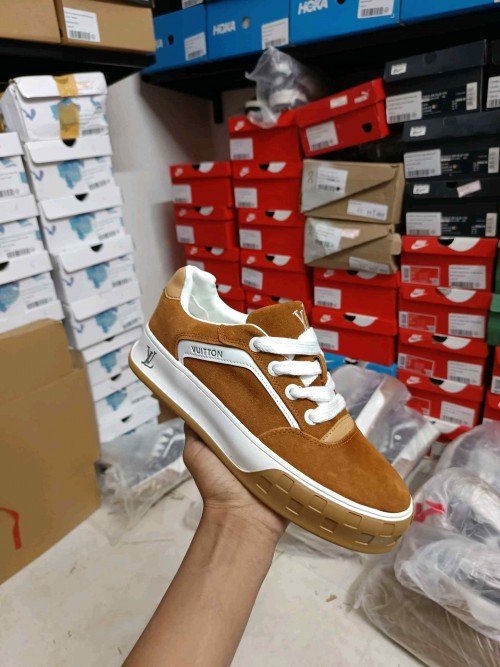 Louiss vuitton tilted sneaker ua 454   TOP BATCH UA - Image 2