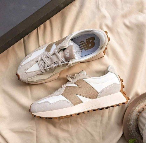 New Balance 327 Moonbeam Driftwood TOP BATCH UA - Image 3